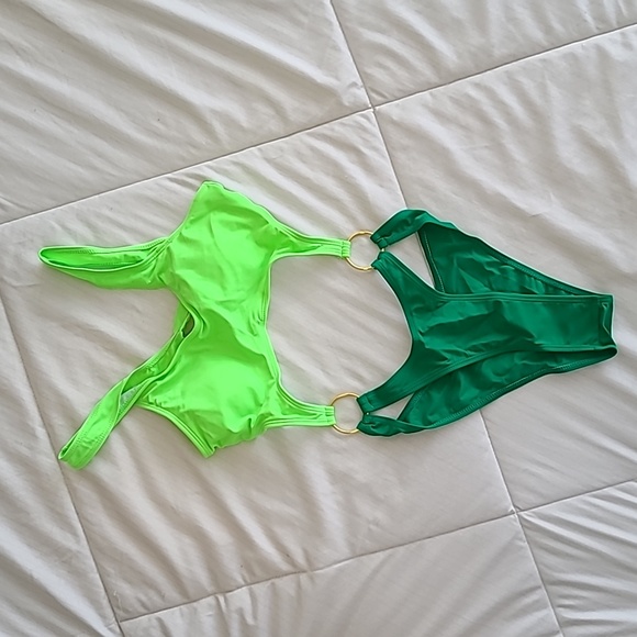 Two Tone Green Swimsuit - Picture 8 of 8